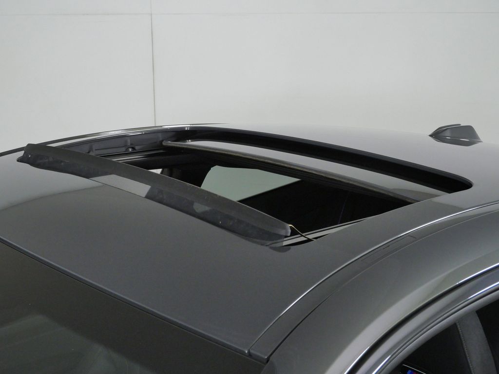 Thumbnail: 2024 BMW M4 - 24