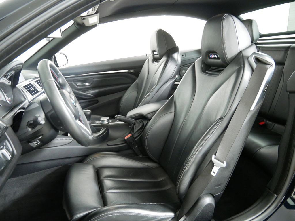 2018 BMW M4 Base 34