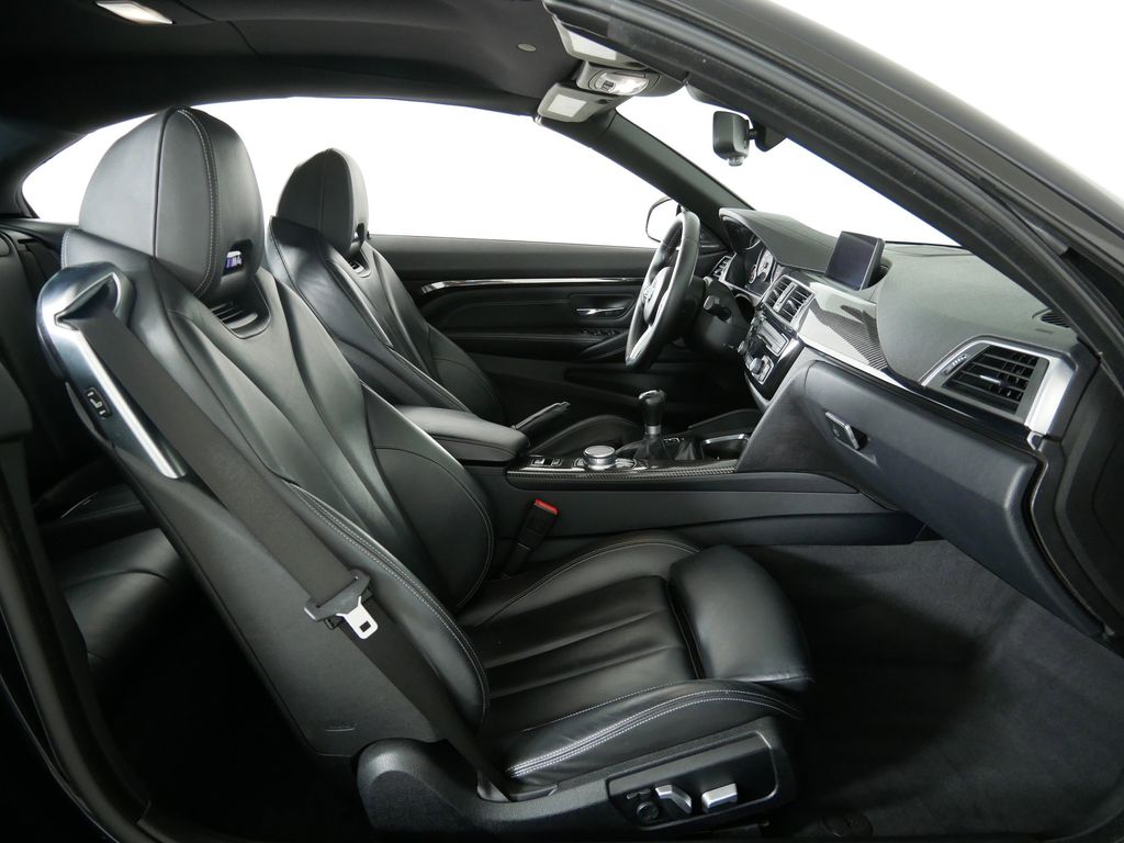 2018 BMW M4 Base 9