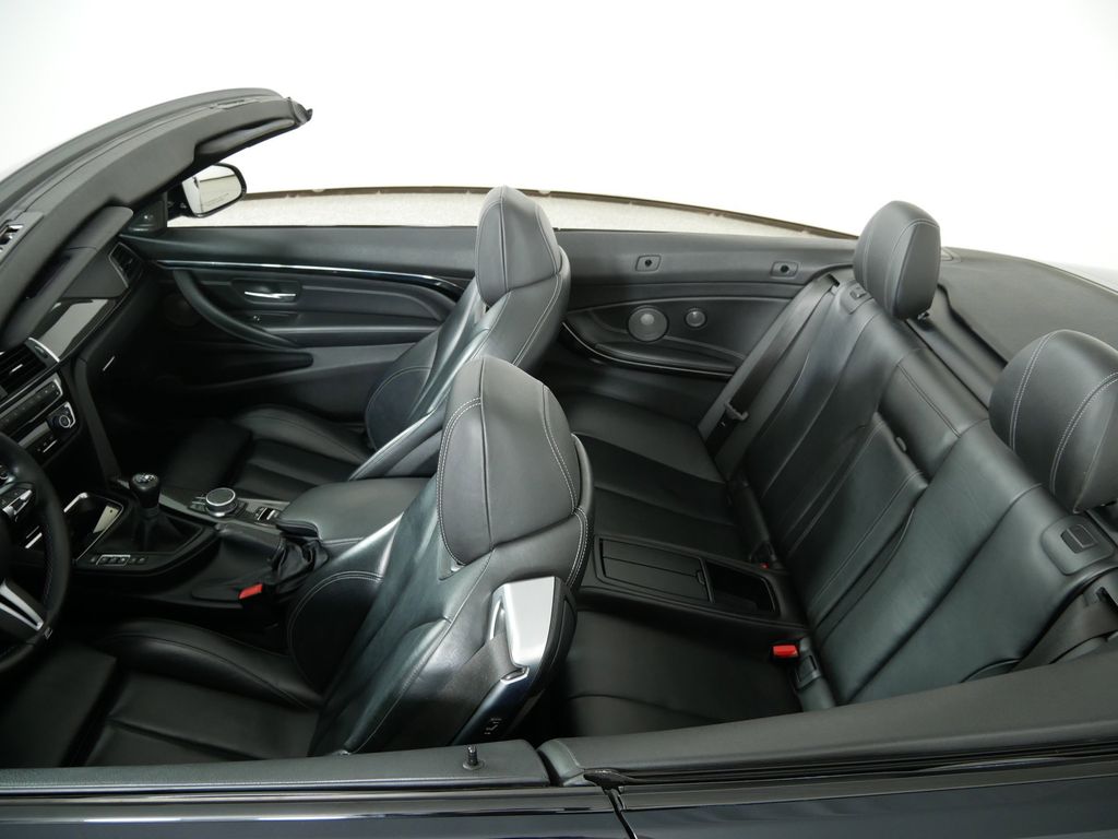 2018 BMW M4 Base 11