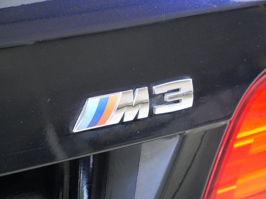 Thumbnail: 2011 BMW M3 - 23