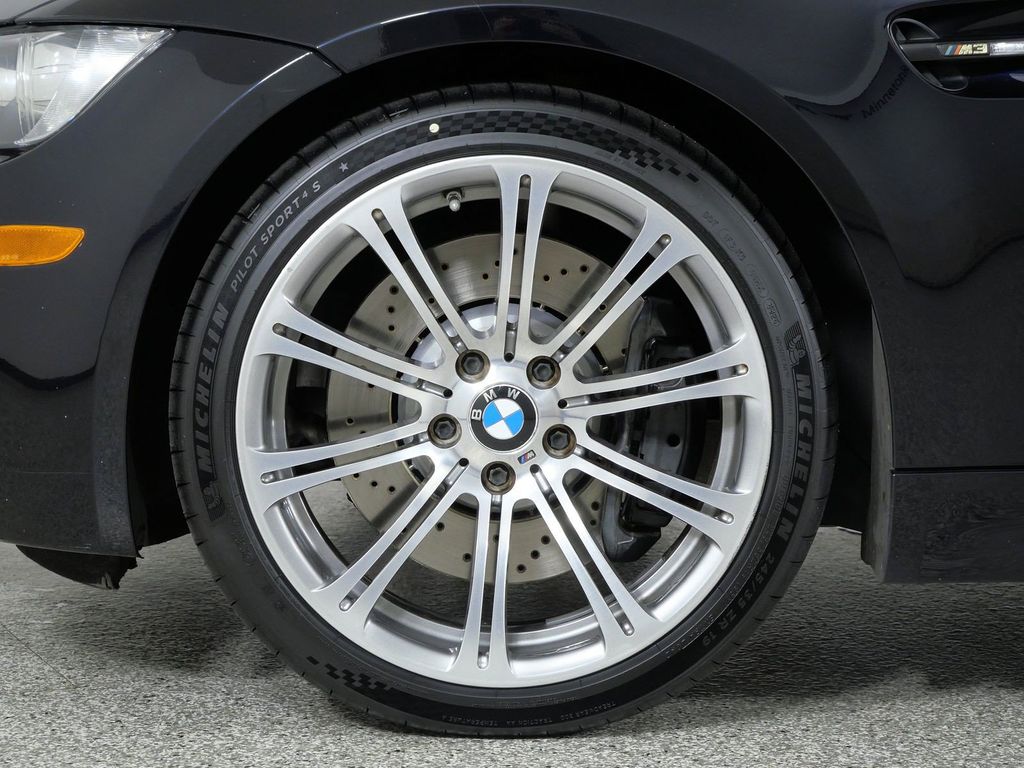 Thumbnail: 2011 BMW M3 - 25
