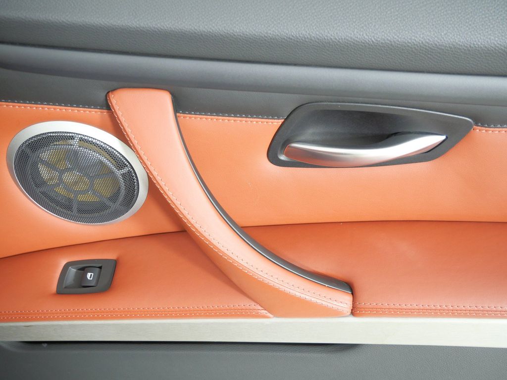 Thumbnail: 2011 BMW M3 - 31