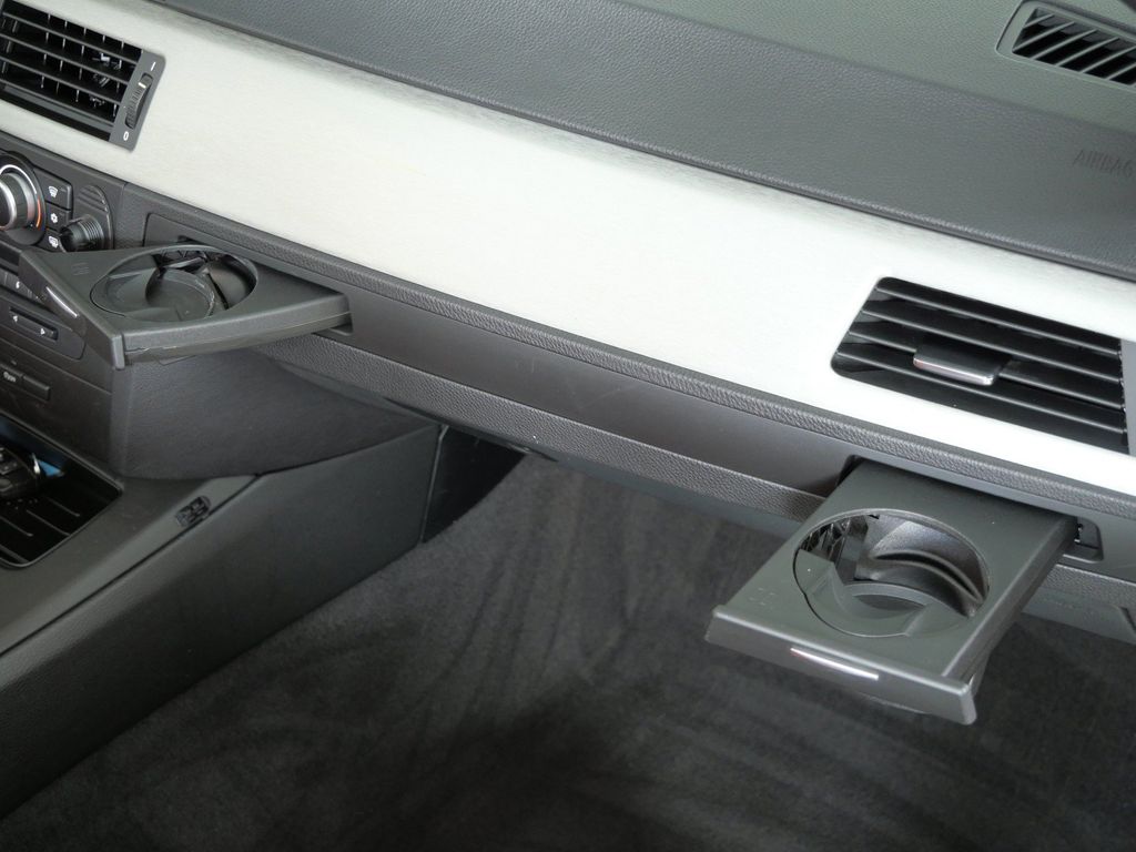 Thumbnail: 2011 BMW M3 - 30