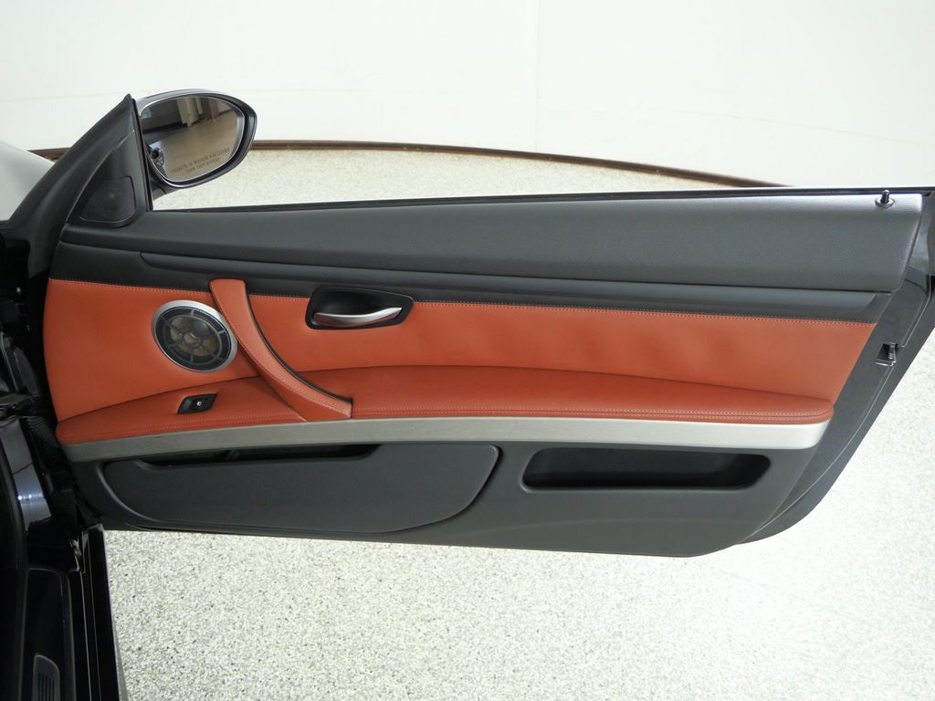 Thumbnail: 2011 BMW M3 - 27