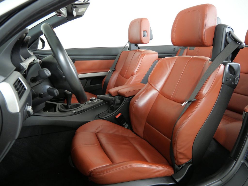Thumbnail: 2011 BMW M3 - 36