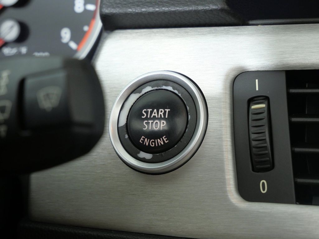 Thumbnail: 2011 BMW M3 - 48