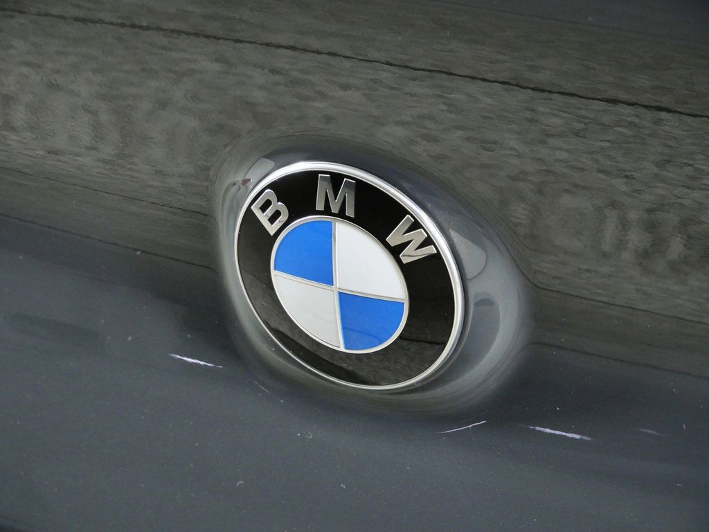 Thumbnail: 2025 BMW M8 - 22