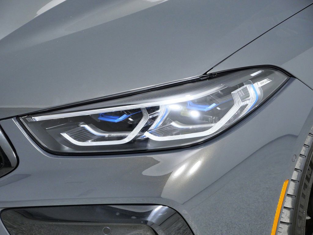 Thumbnail: 2025 BMW M8 - 17