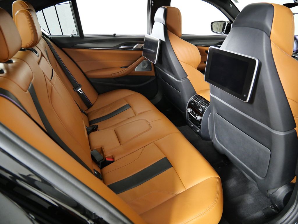 Thumbnail: 2019 BMW M5 - 12