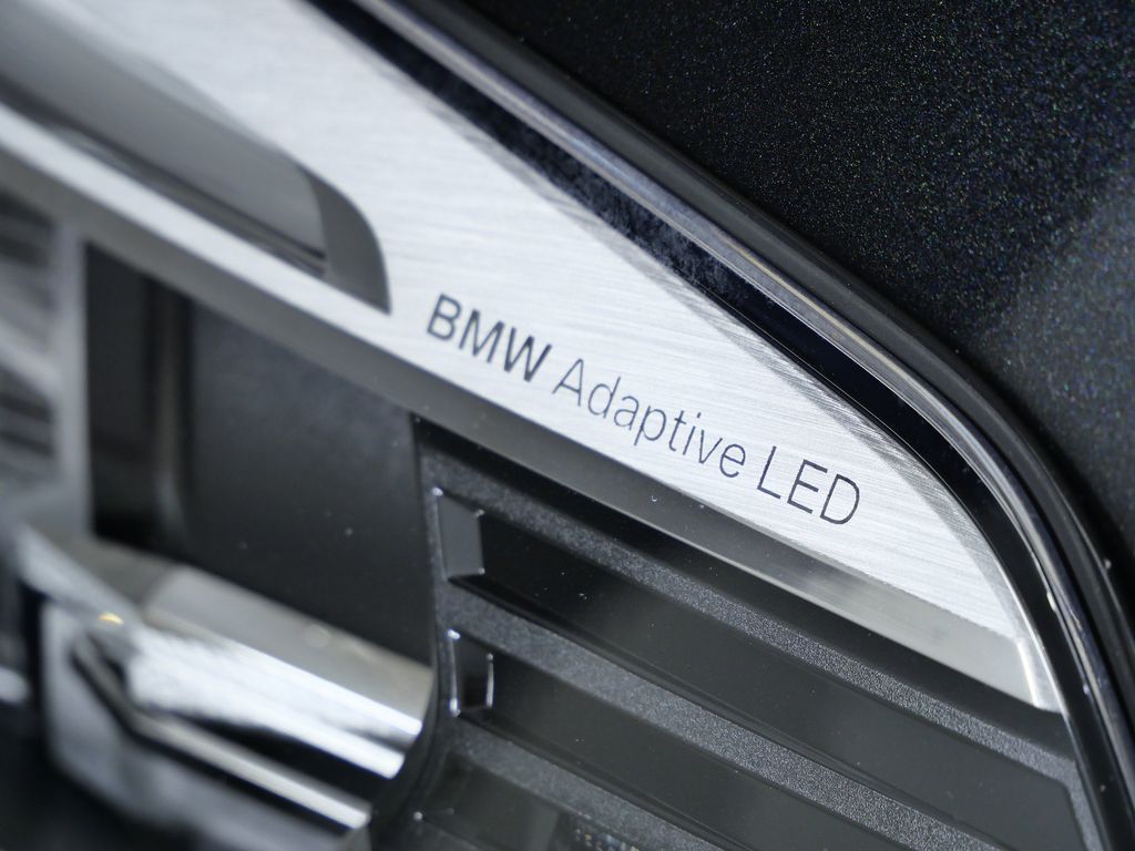 Thumbnail: 2019 BMW M5 - 19