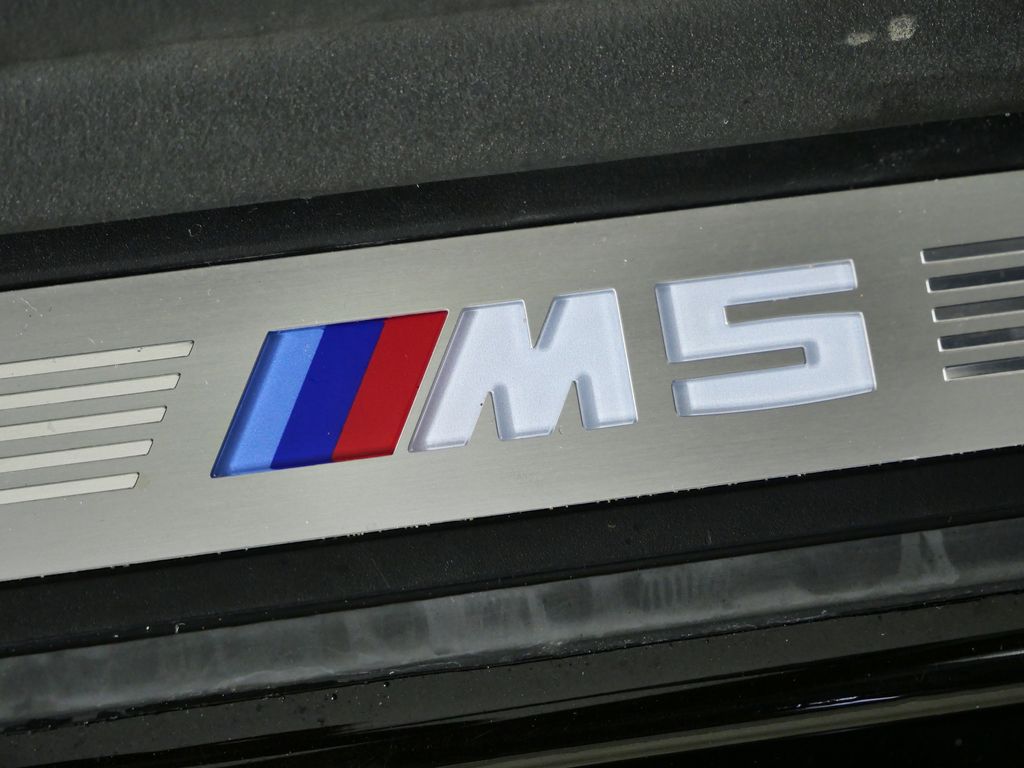 Thumbnail: 2019 BMW M5 - 28