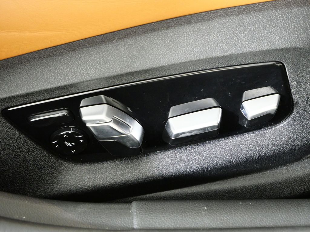 Thumbnail: 2019 BMW M5 - 27