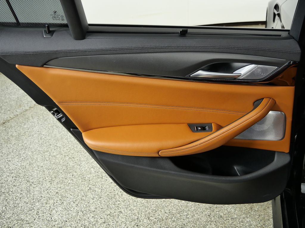 Thumbnail: 2019 BMW M5 - 32