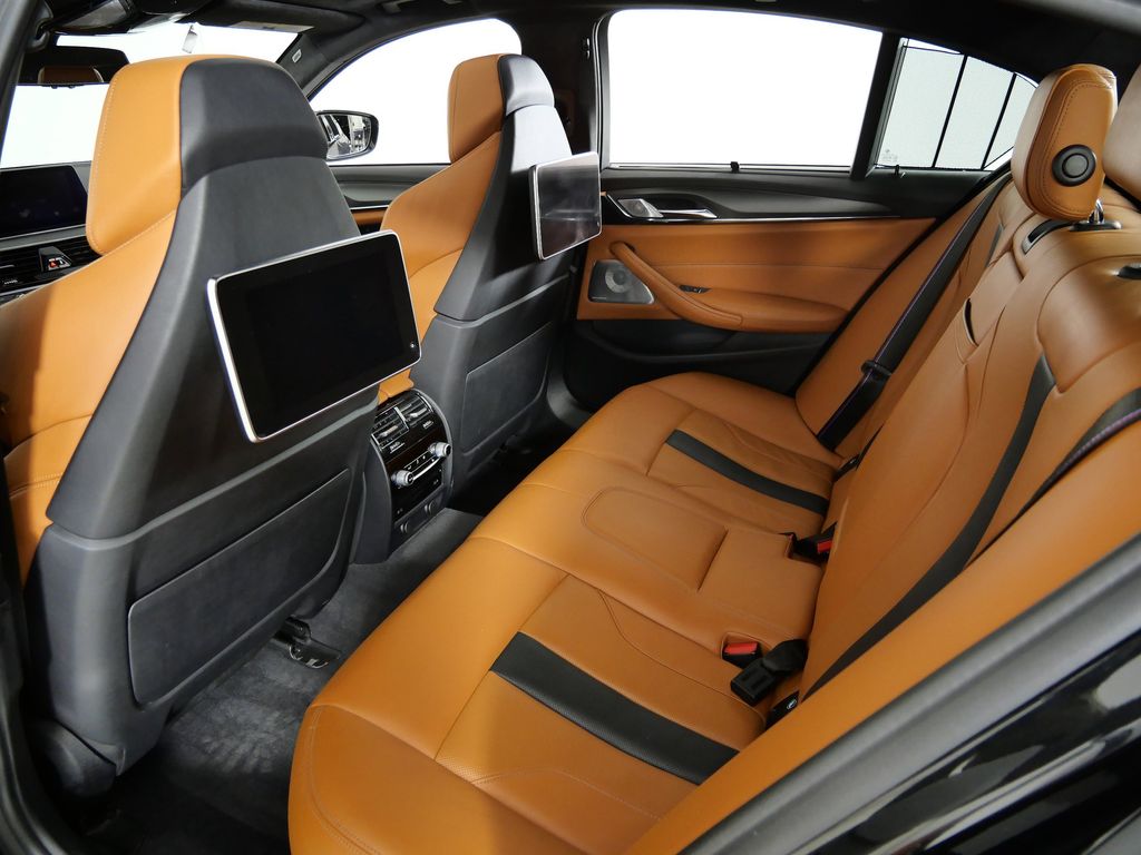 Thumbnail: 2019 BMW M5 - 33