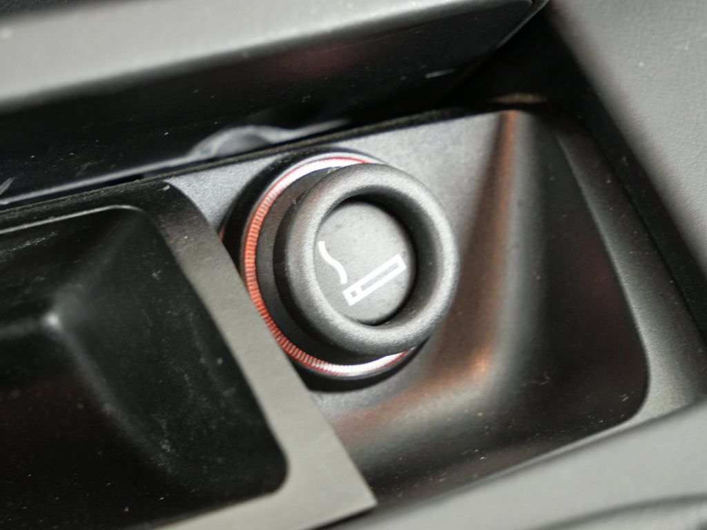 Thumbnail: 2013 BMW M3 - 51