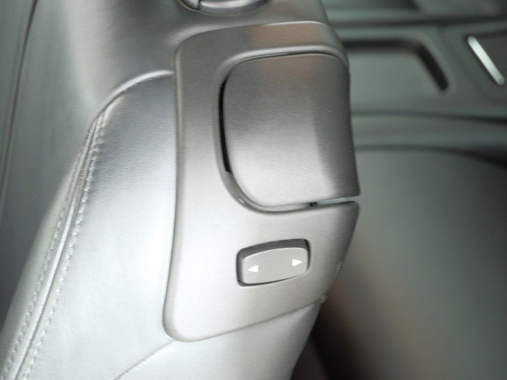 Thumbnail: 2013 BMW M3 - 37