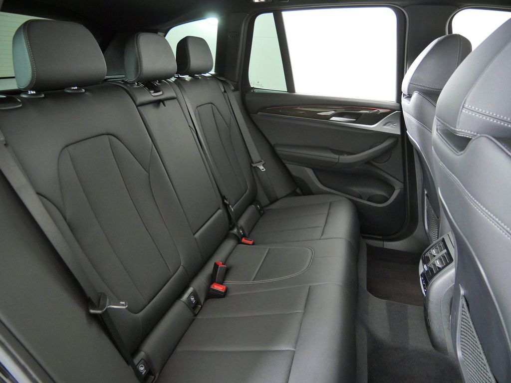 Thumbnail: 2023 BMW X3 - 32