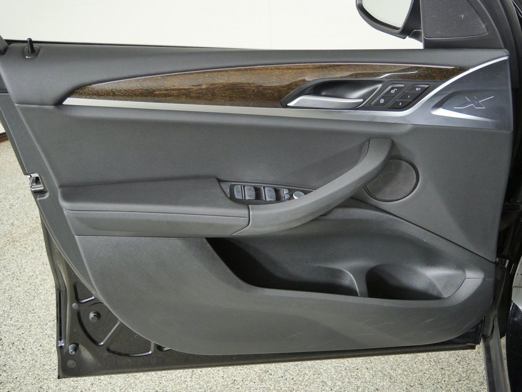 Thumbnail: 2023 BMW X3 - 37