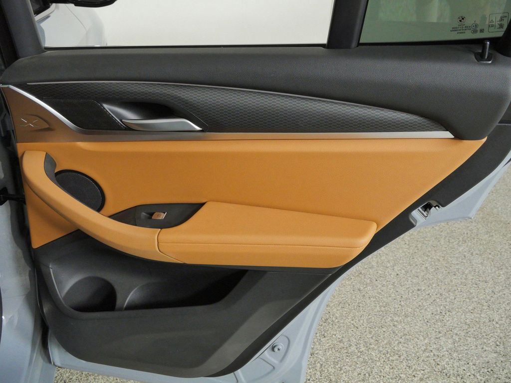 Thumbnail: 2022 BMW X3 - 31