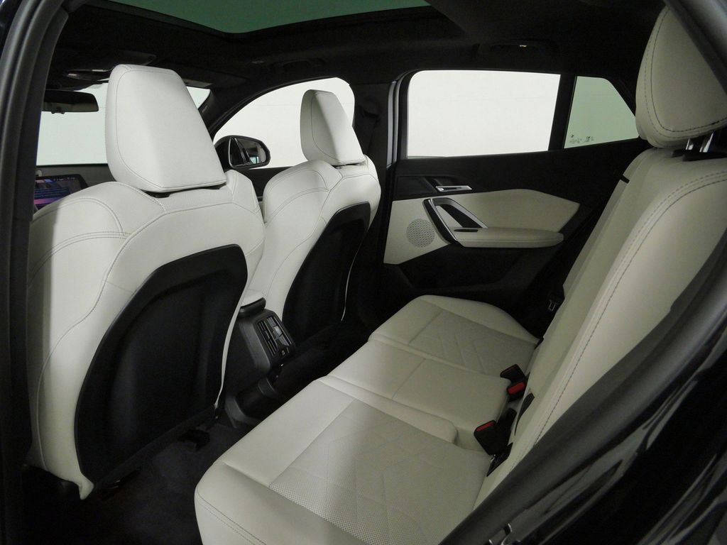 Thumbnail: 2026 BMW X2 - 34