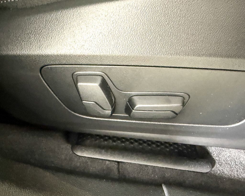 Thumbnail: 2025 BMW X2 - 27