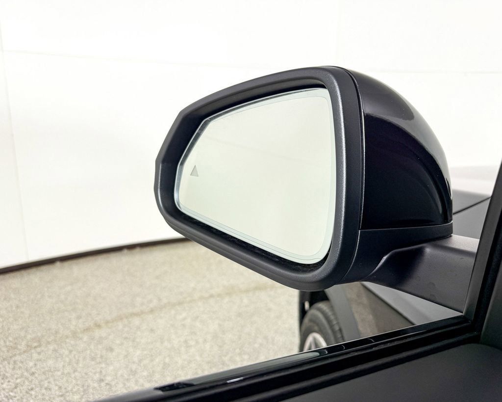 Thumbnail: 2025 BMW X2 - 38