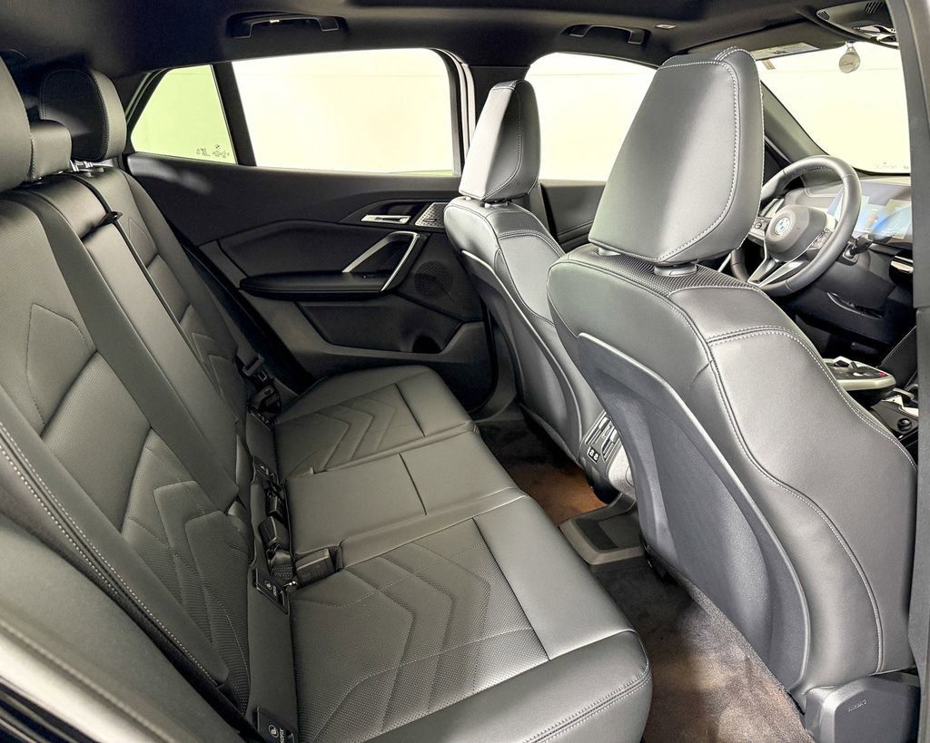 Thumbnail: 2025 BMW X2 - 29