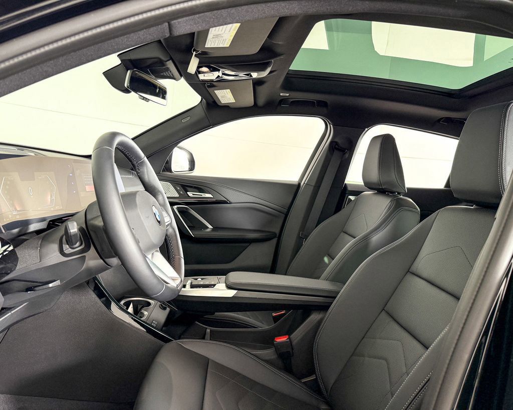 Thumbnail: 2025 BMW X2 - 33