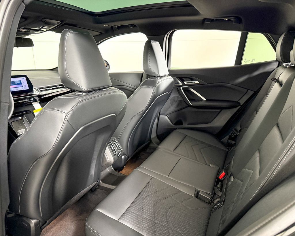 Thumbnail: 2025 BMW X2 - 30