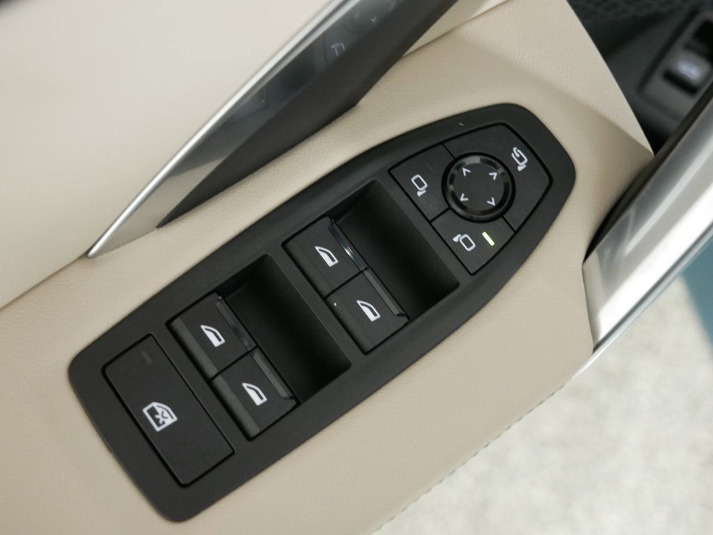 Thumbnail: 2025 BMW X2 - 36