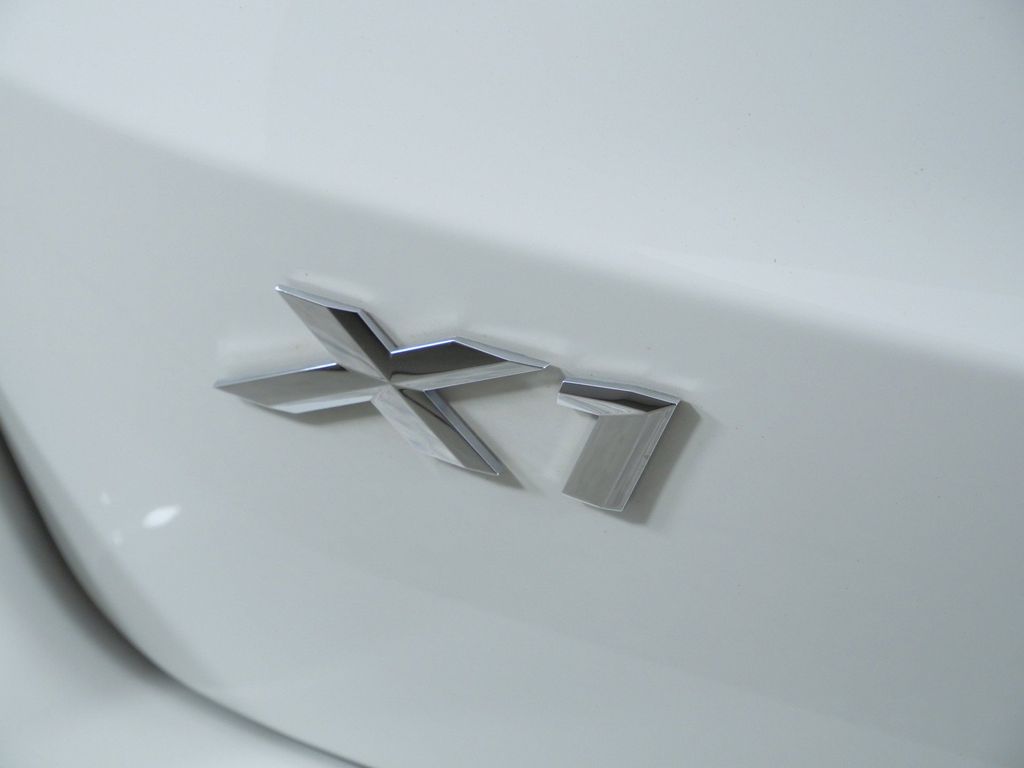 Thumbnail: 2023 BMW X1 - 20