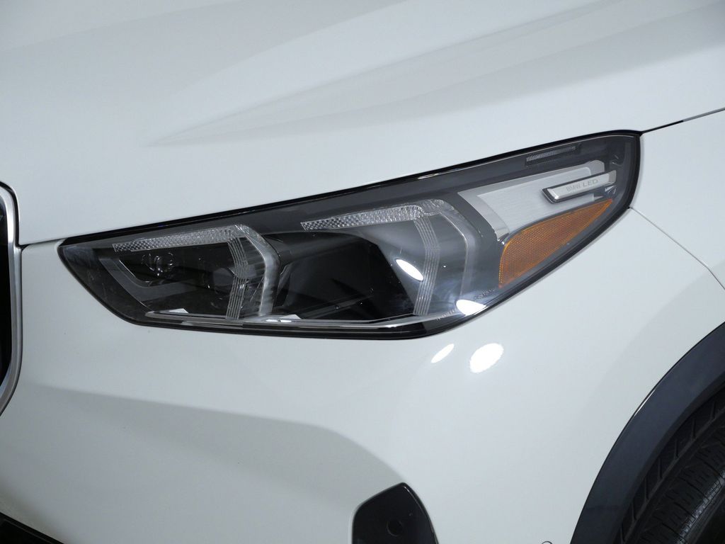 Thumbnail: 2023 BMW X1 - 15
