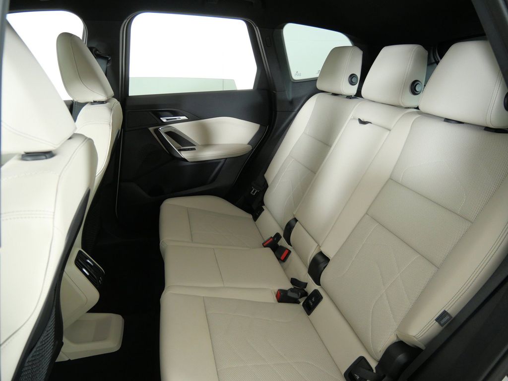 Thumbnail: 2023 BMW X1 - 25