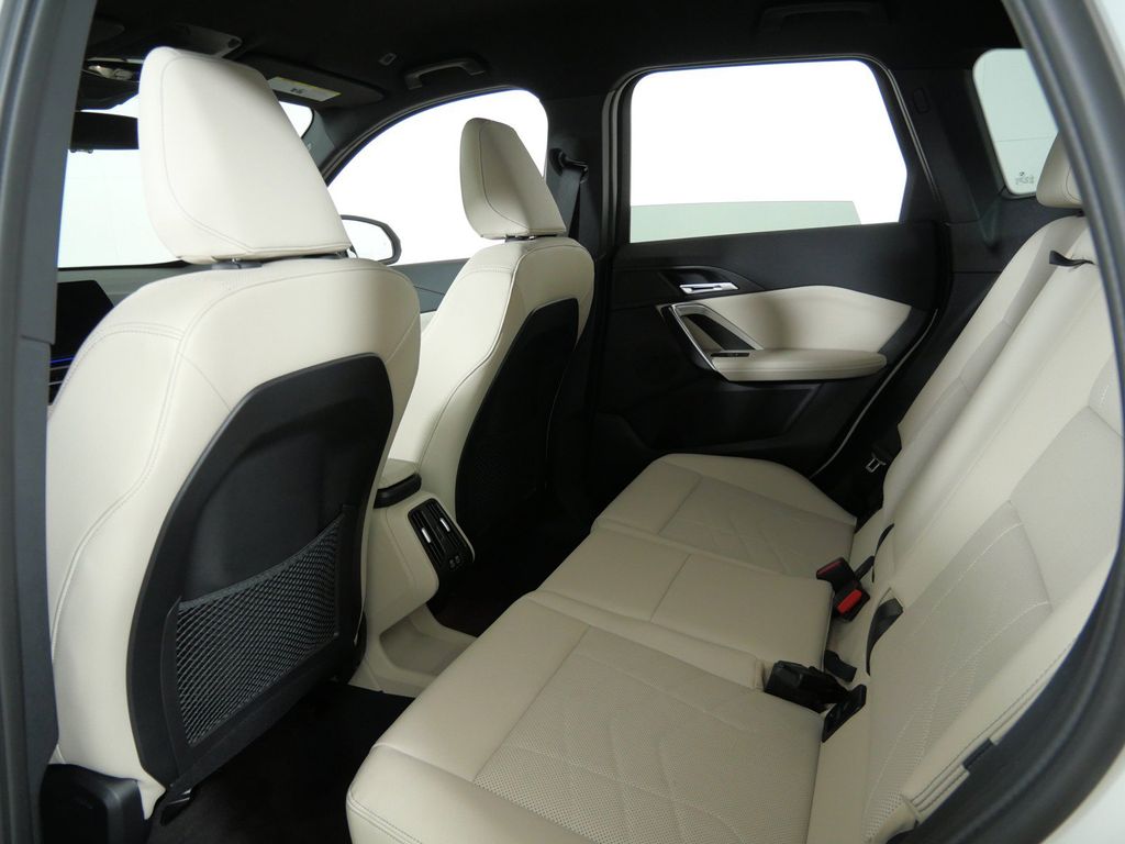 Thumbnail: 2023 BMW X1 - 24