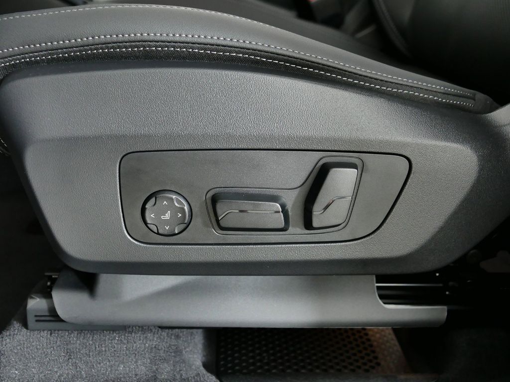 2025 BMW X1 xDrive28i 40