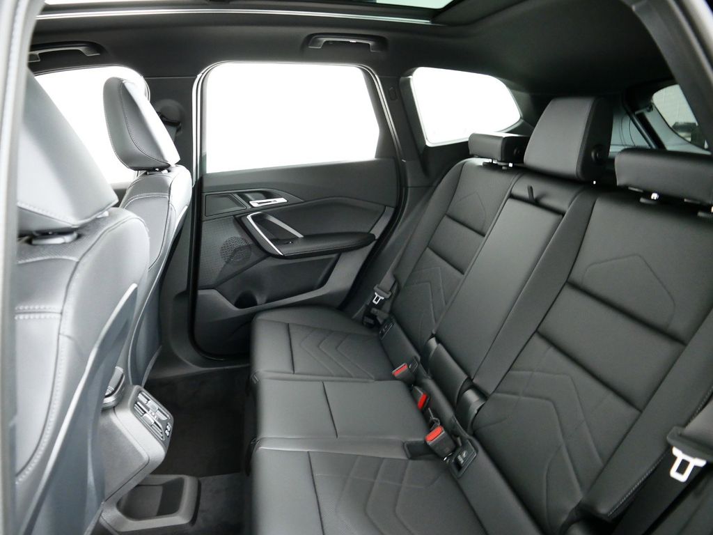 2025 BMW X1 xDrive28i 34