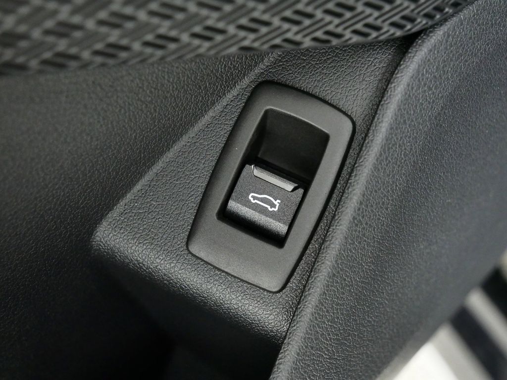 2025 BMW X1 xDrive28i 39