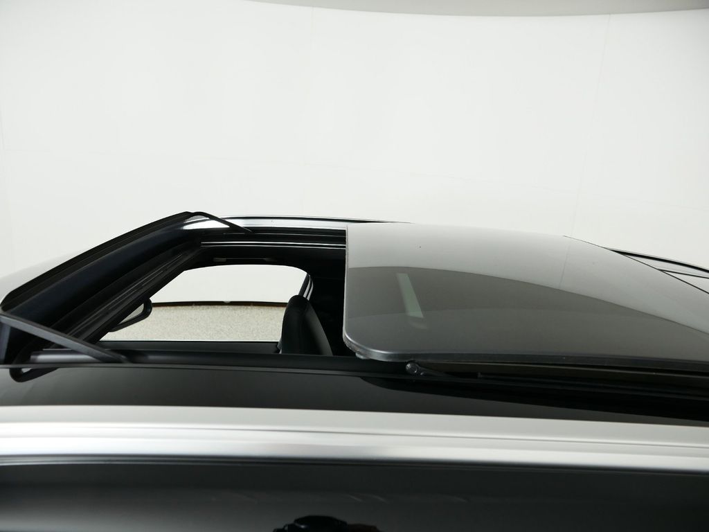 2025 BMW X1 xDrive28i 29