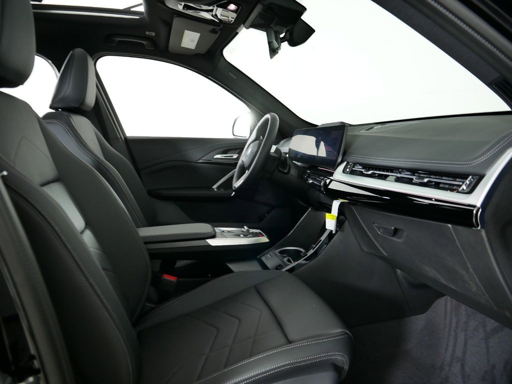 2025 BMW X1 xDrive28i 10