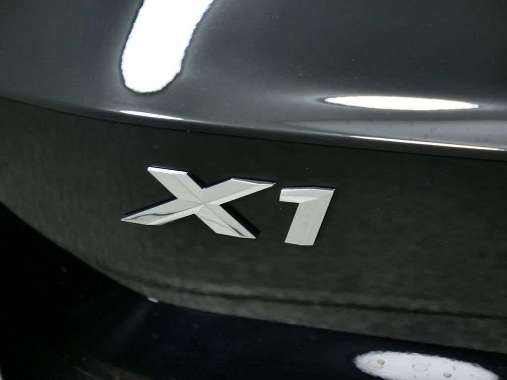2025 BMW X1 xDrive28i 23