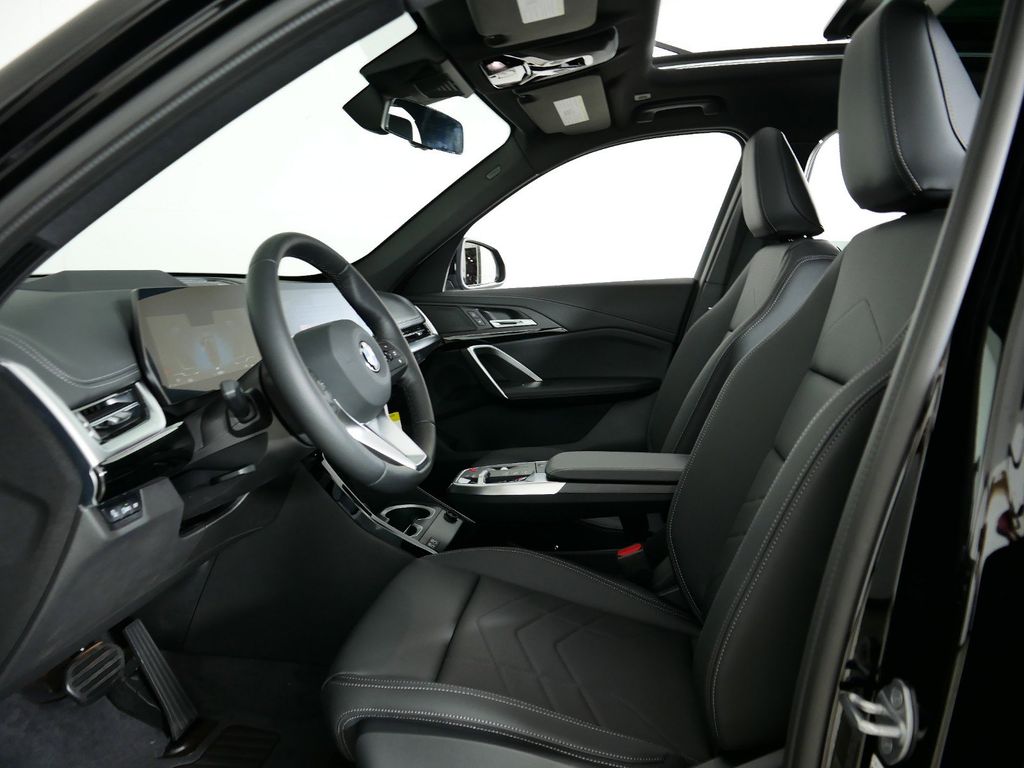 2025 BMW X1 xDrive28i 35
