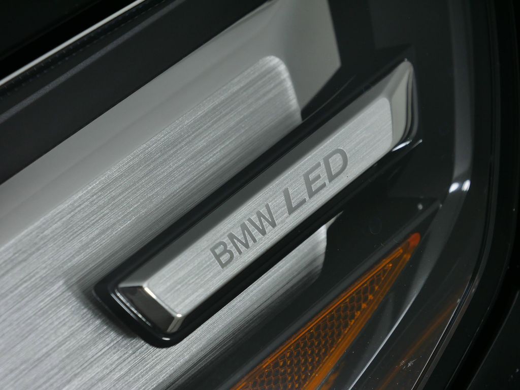 2025 BMW X1 xDrive28i 27