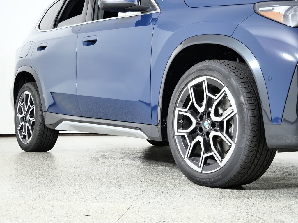 Thumbnail: 2026 BMW X1 - 8