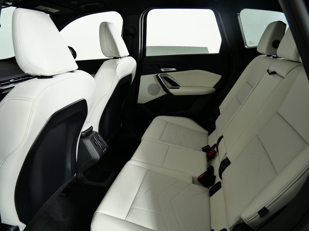 Thumbnail: 2026 BMW X1 - 35