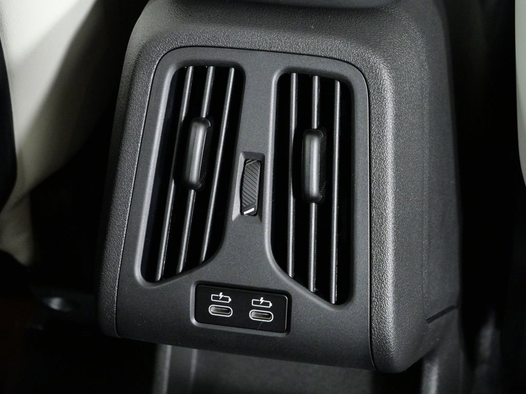 Thumbnail: 2026 BMW X1 - 13