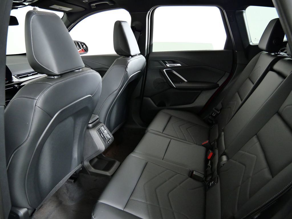 Thumbnail: 2026 BMW X1 - 32