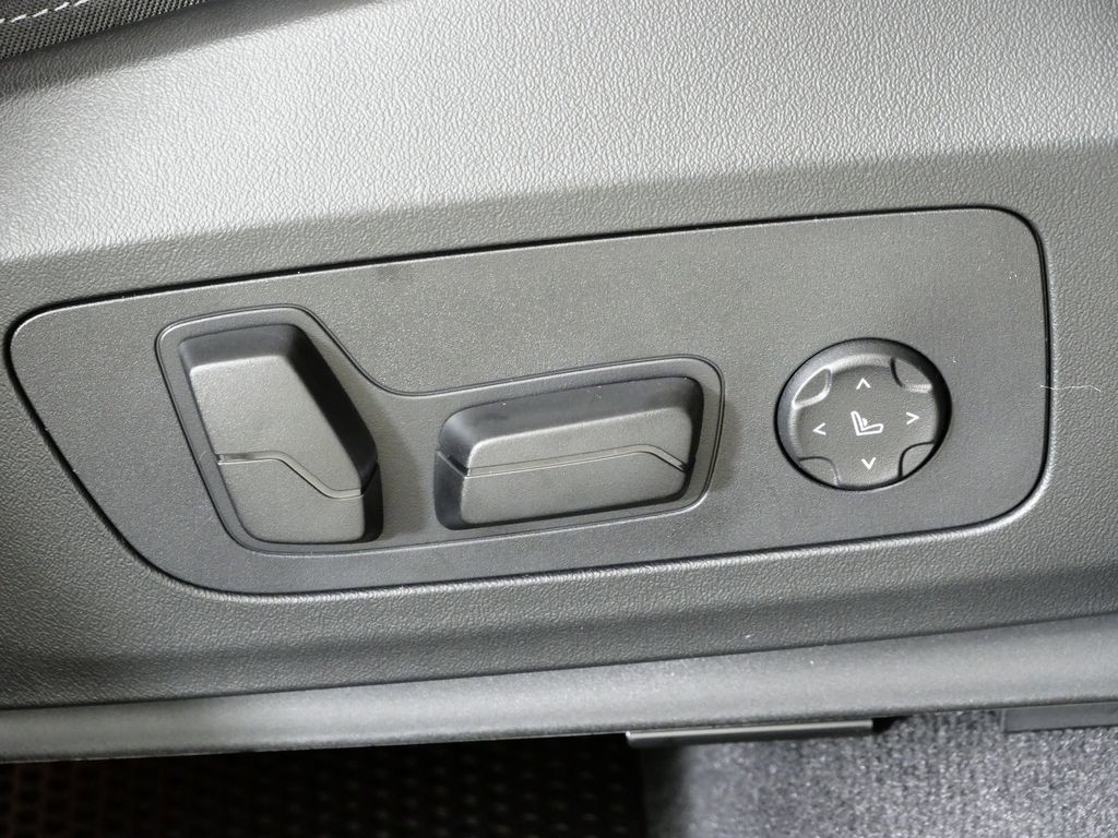 Thumbnail: 2026 BMW X1 - 27