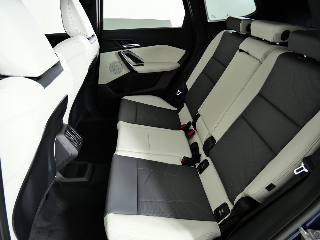 Thumbnail: 2026 BMW X1 - 33