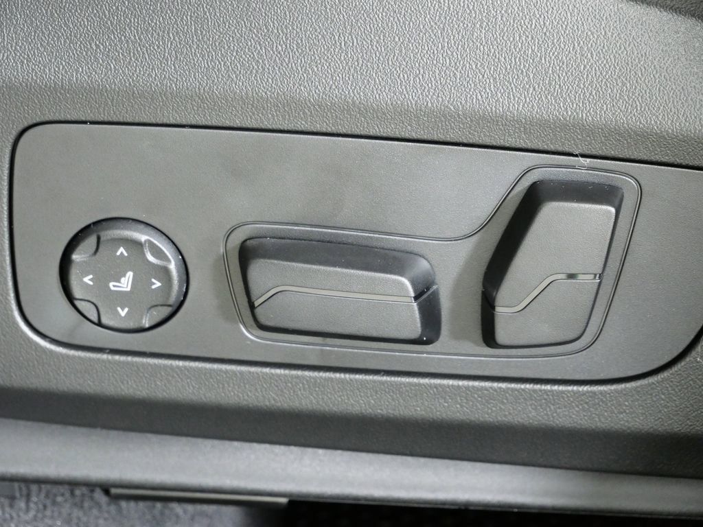 Thumbnail: 2026 BMW X1 - 40